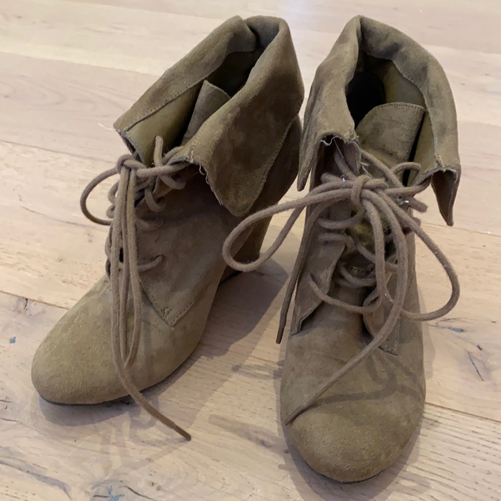 Nine West Wedge Booties size 7.5